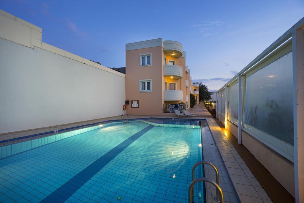 Aparthotel Georgina à Agia Marina Extérieur photo