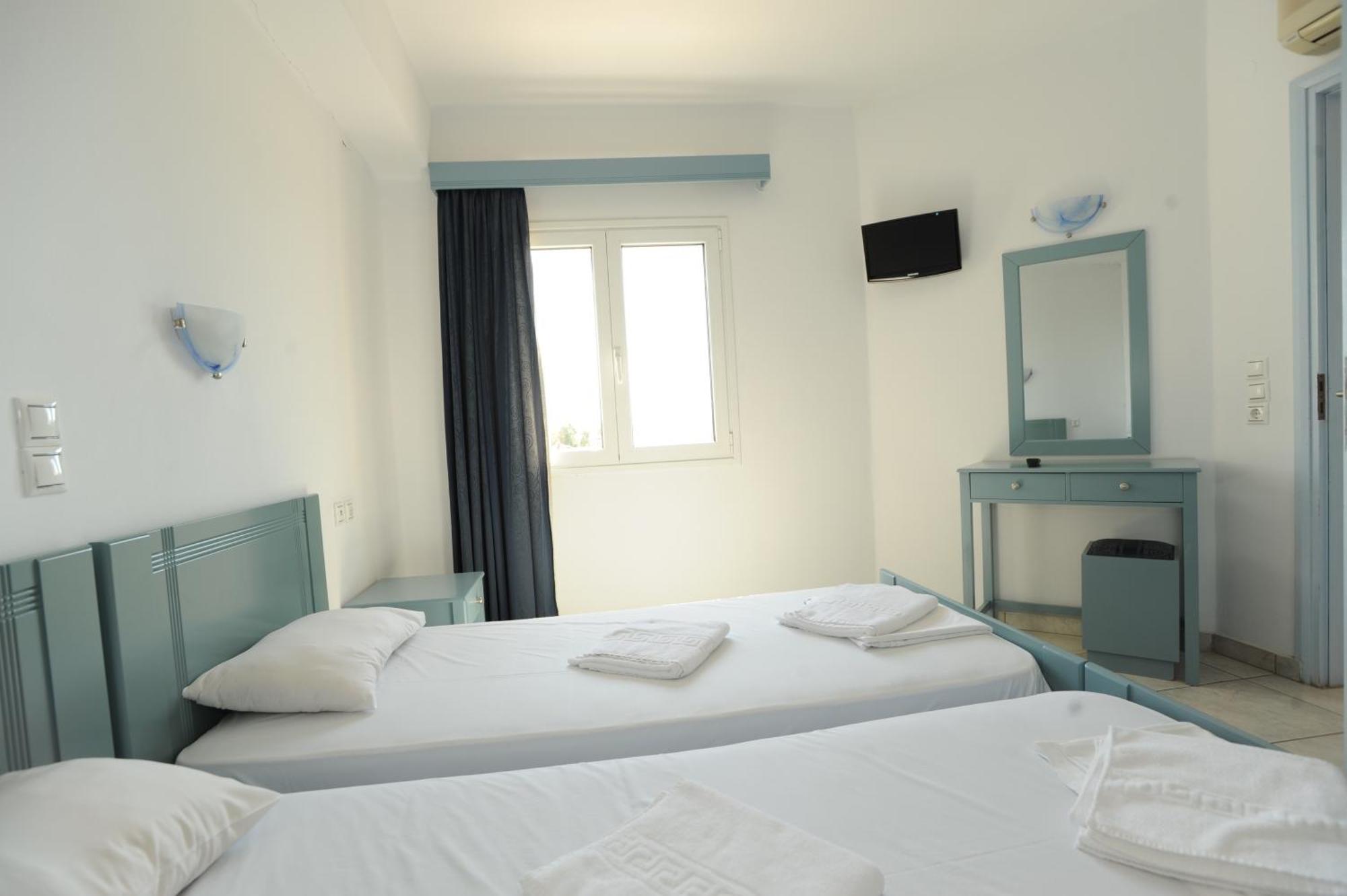 Aparthotel Georgina à Agia Marina Extérieur photo